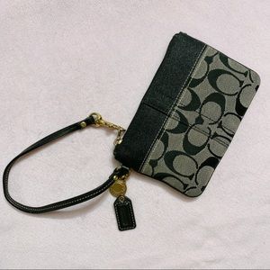 🤎Coach wristlet